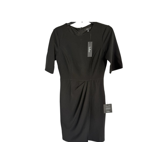 NWT❤️❤️❤️‎ MEDIUM- Lulu's Black Sheath Dress Short Sleeve Crew Neck - Picture 1 of 3